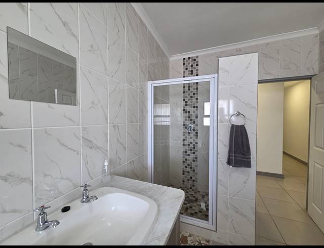 4 BEDROOM HOUSE FOR SALE IN HARBOUR LIGHTS